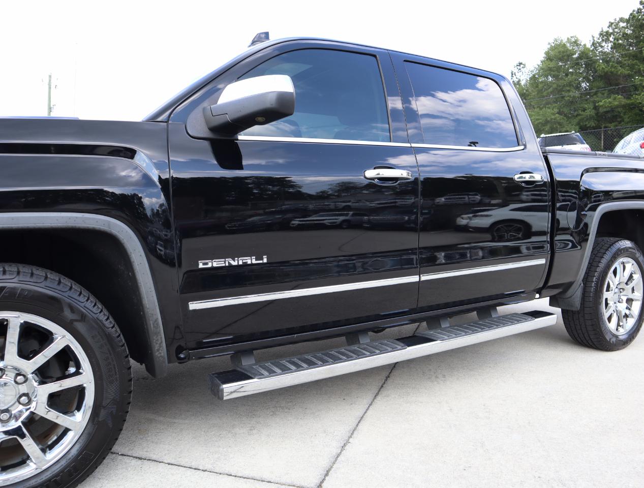 GMC Sierra 1500 Denali Crew Cab Short Box 2WD 2015