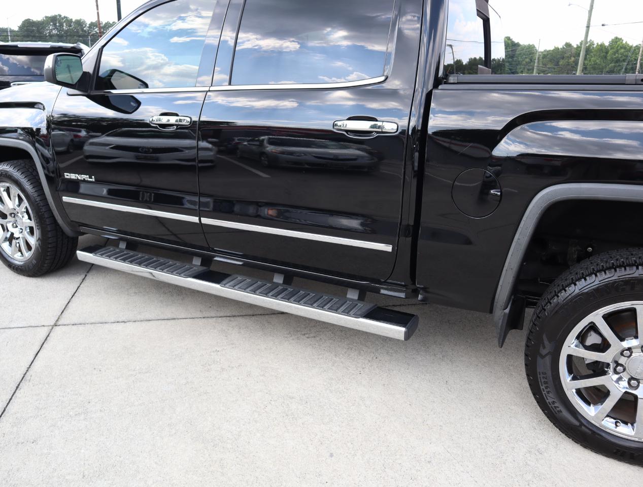 GMC Sierra 1500 Denali Crew Cab Short Box 2WD 2015