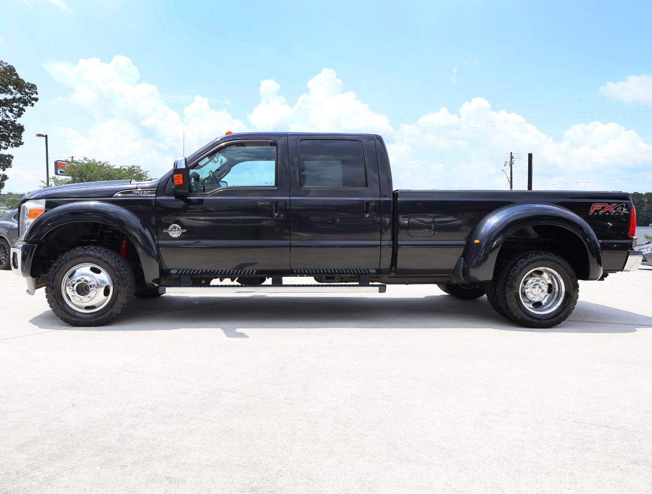Ford F-450 SD Lariat Crew Cab 4WD DRW 2012