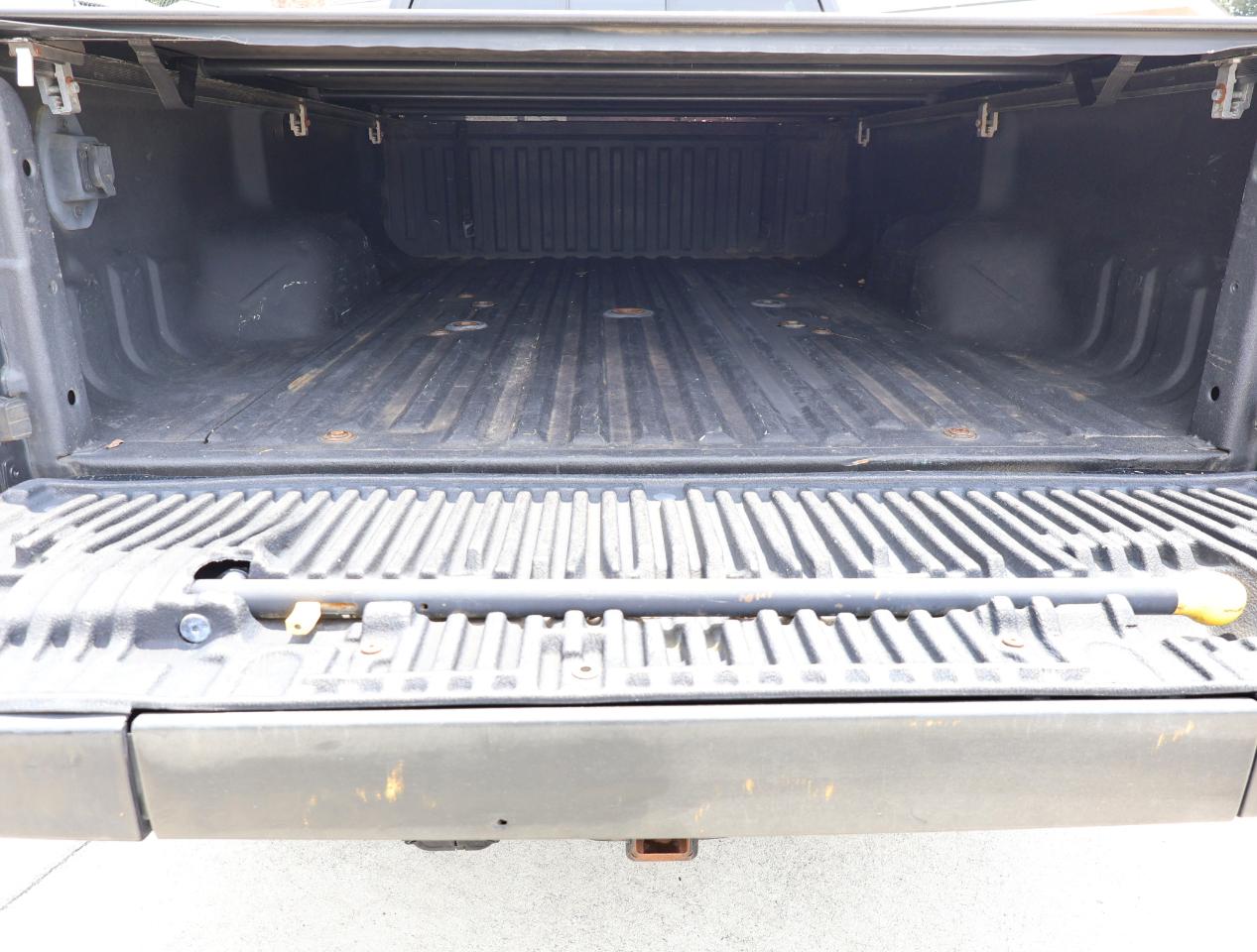 Ford F-450 SD Lariat Crew Cab 4WD DRW 2012