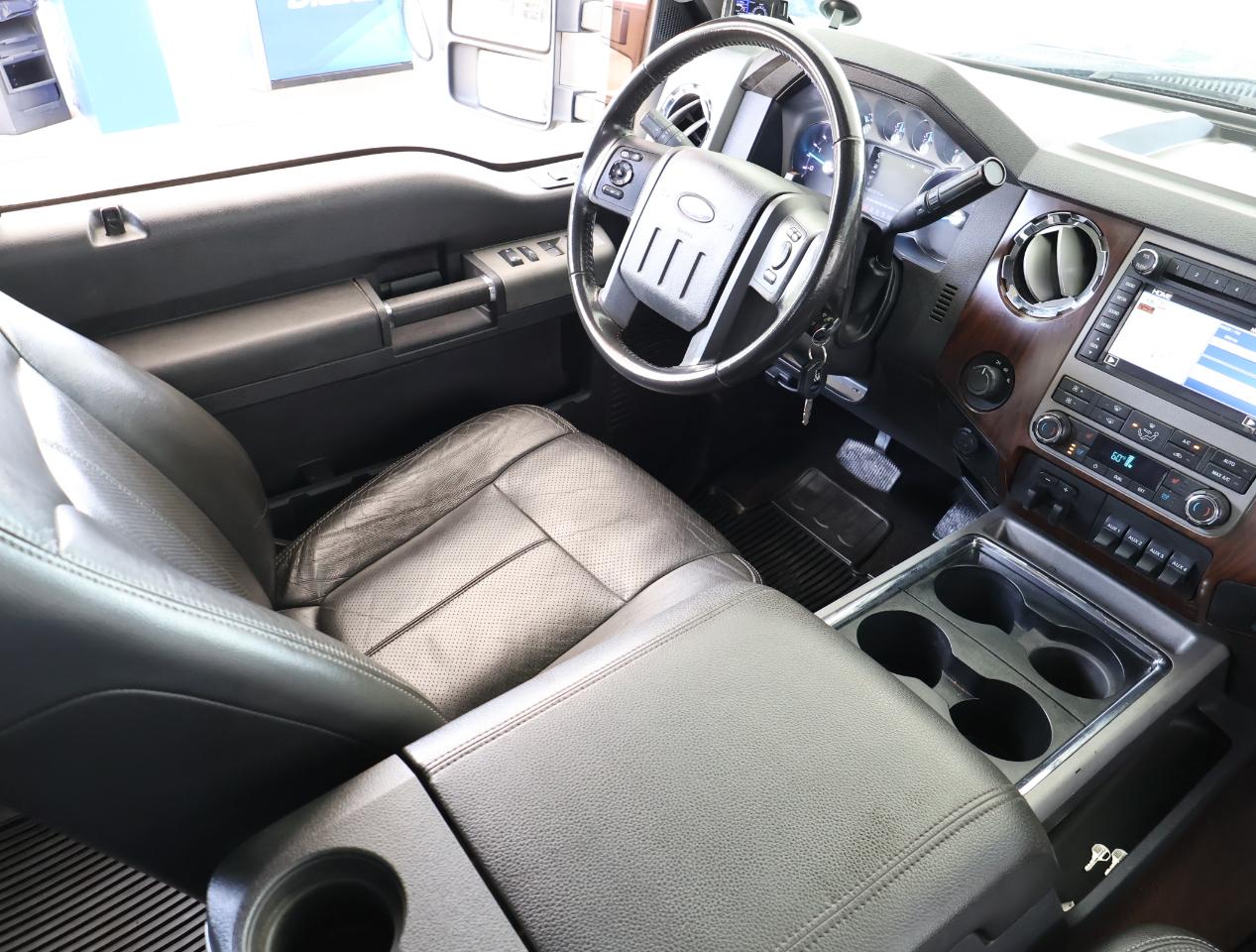 Ford F-450 SD Lariat Crew Cab 4WD DRW 2012