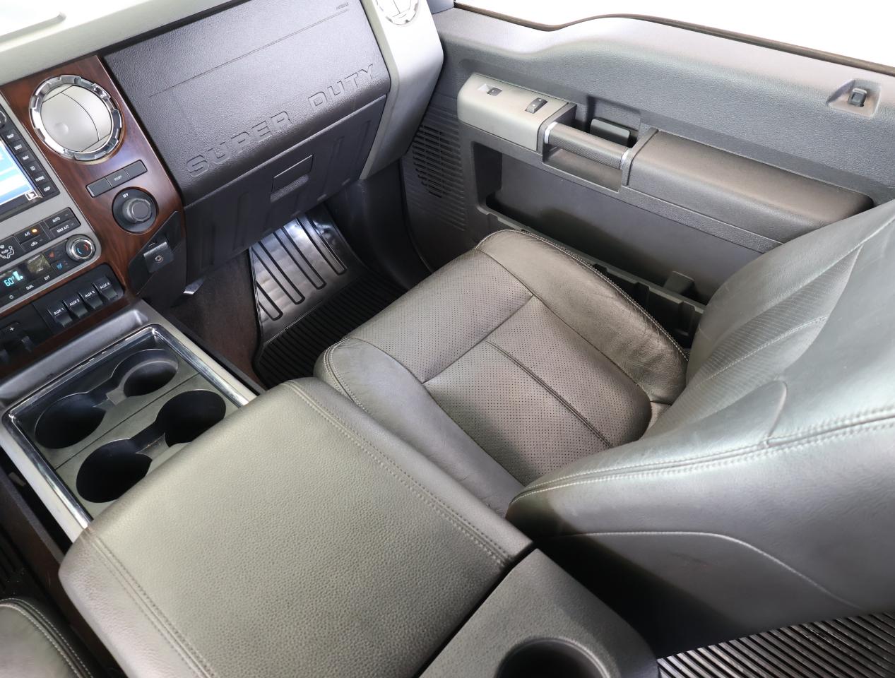 Ford F-450 SD Lariat Crew Cab 4WD DRW 2012