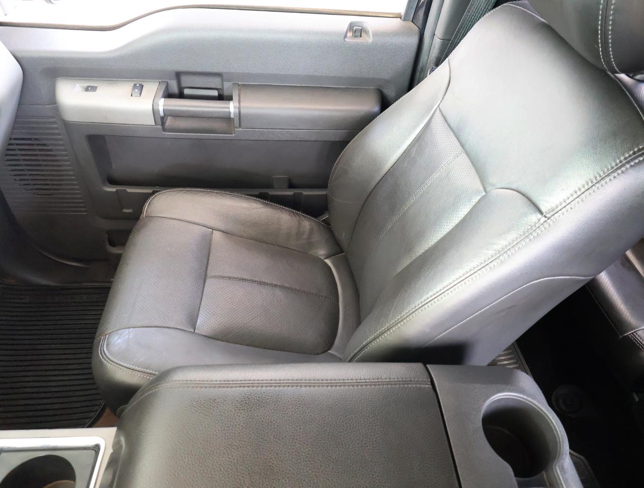 Ford F-450 SD Lariat Crew Cab 4WD DRW 2012