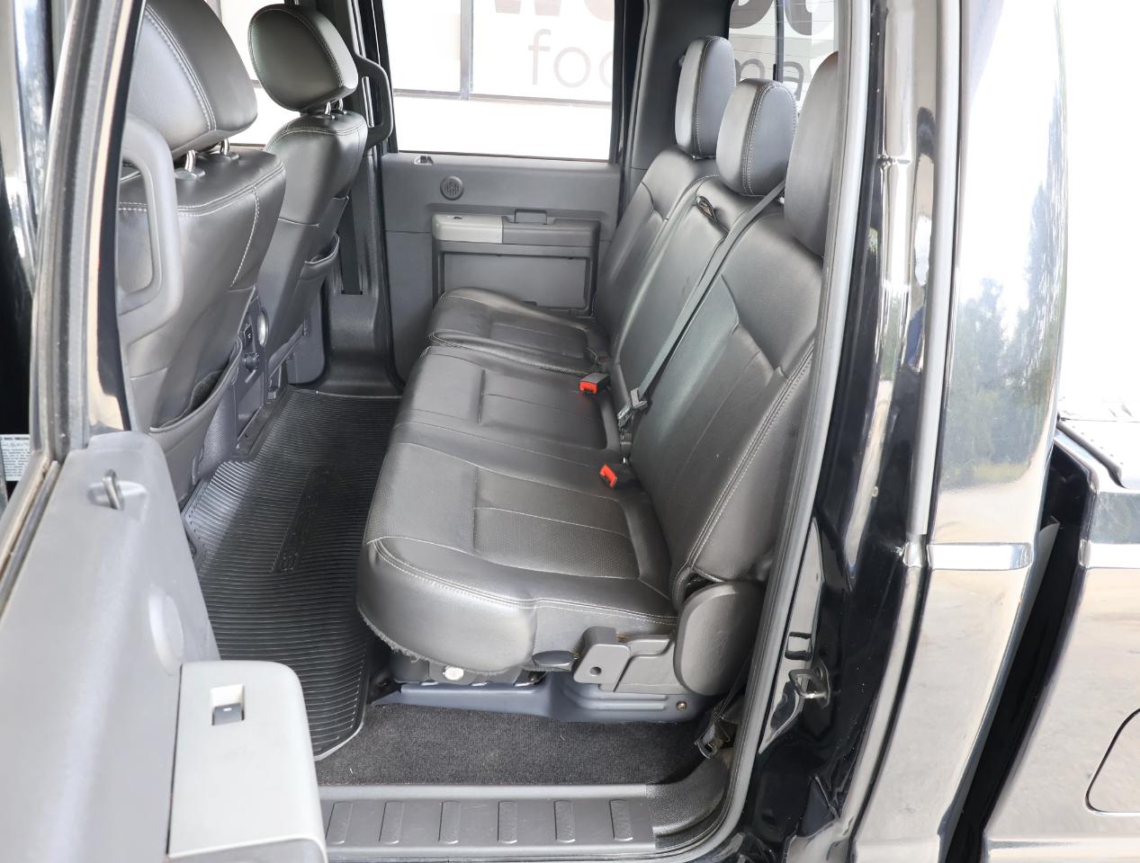 Ford F-450 SD Lariat Crew Cab 4WD DRW 2012