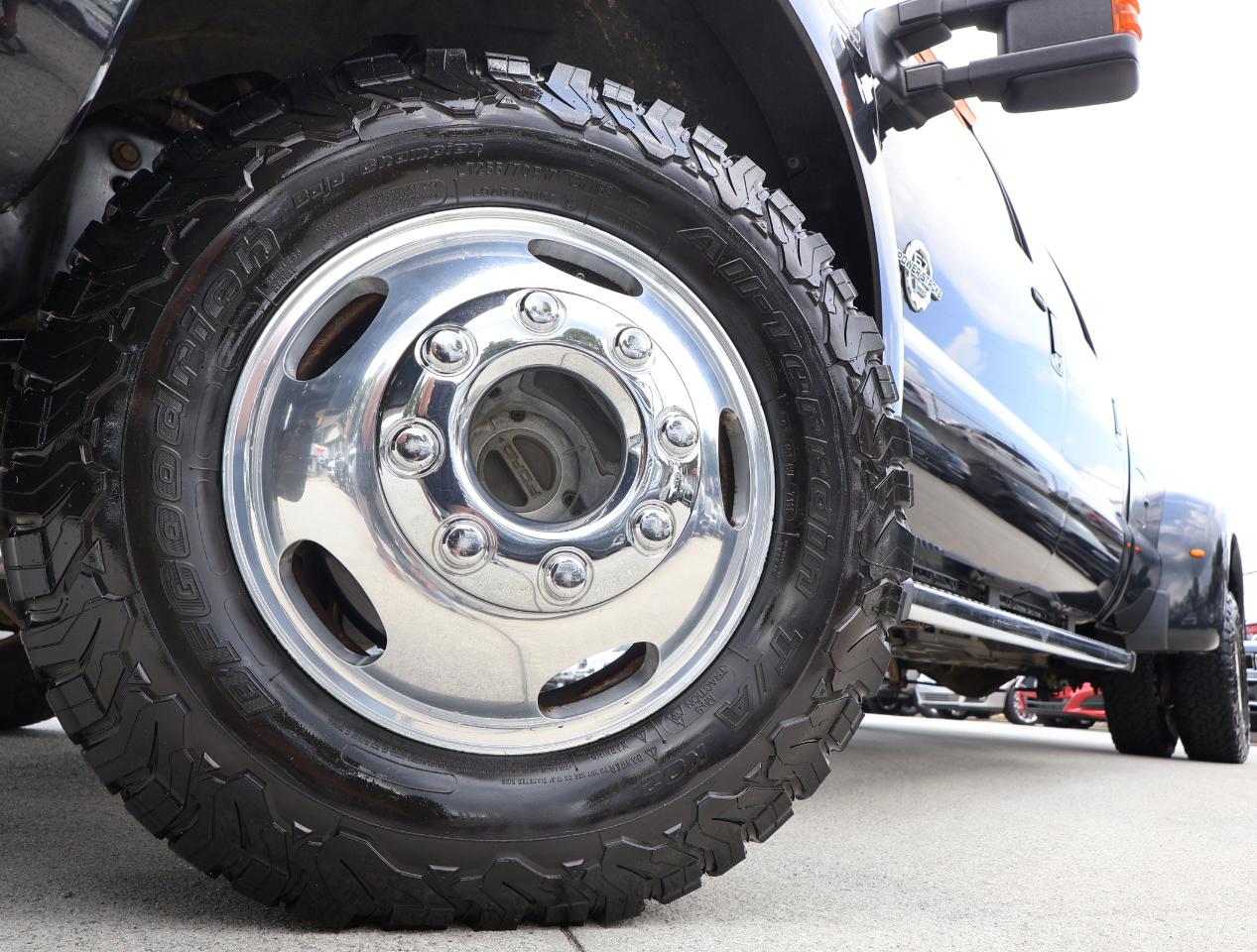 Ford F-450 SD Lariat Crew Cab 4WD DRW 2012