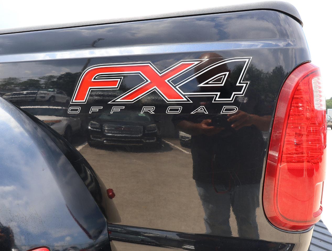 Ford F-450 SD Lariat Crew Cab 4WD DRW 2012