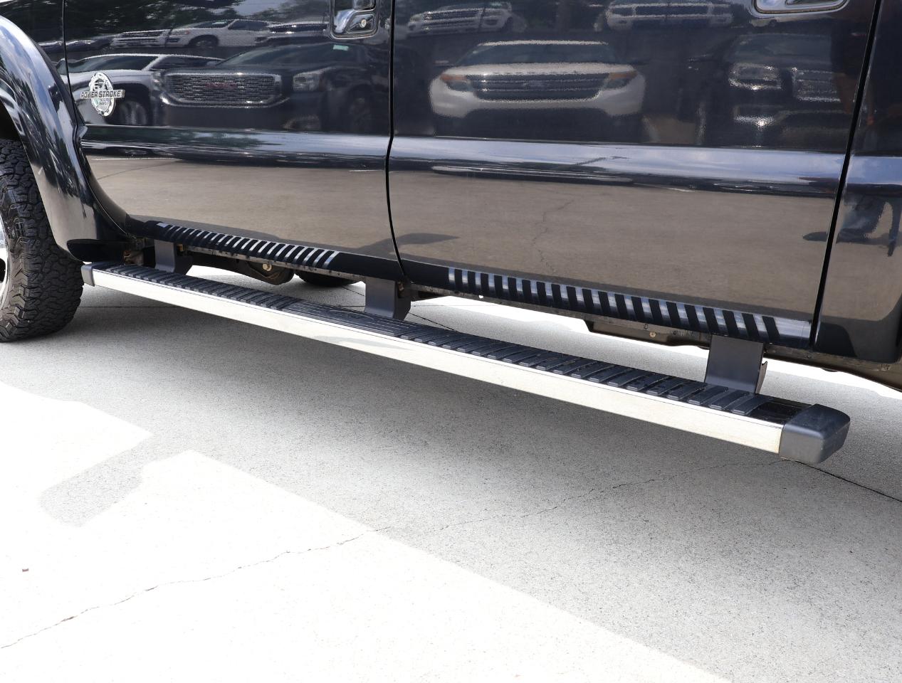 Ford F-450 SD Lariat Crew Cab 4WD DRW 2012
