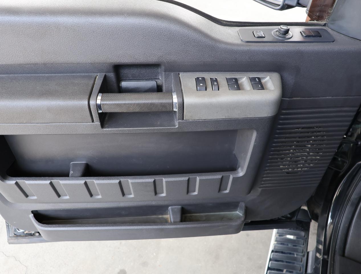 Ford F-450 SD Lariat Crew Cab 4WD DRW 2012