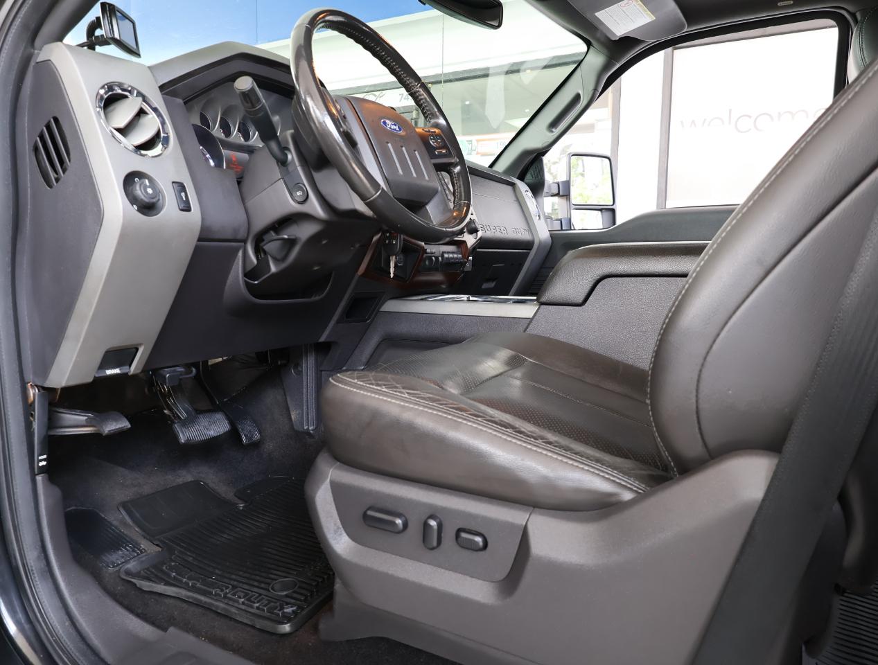 Ford F-450 SD Lariat Crew Cab 4WD DRW 2012