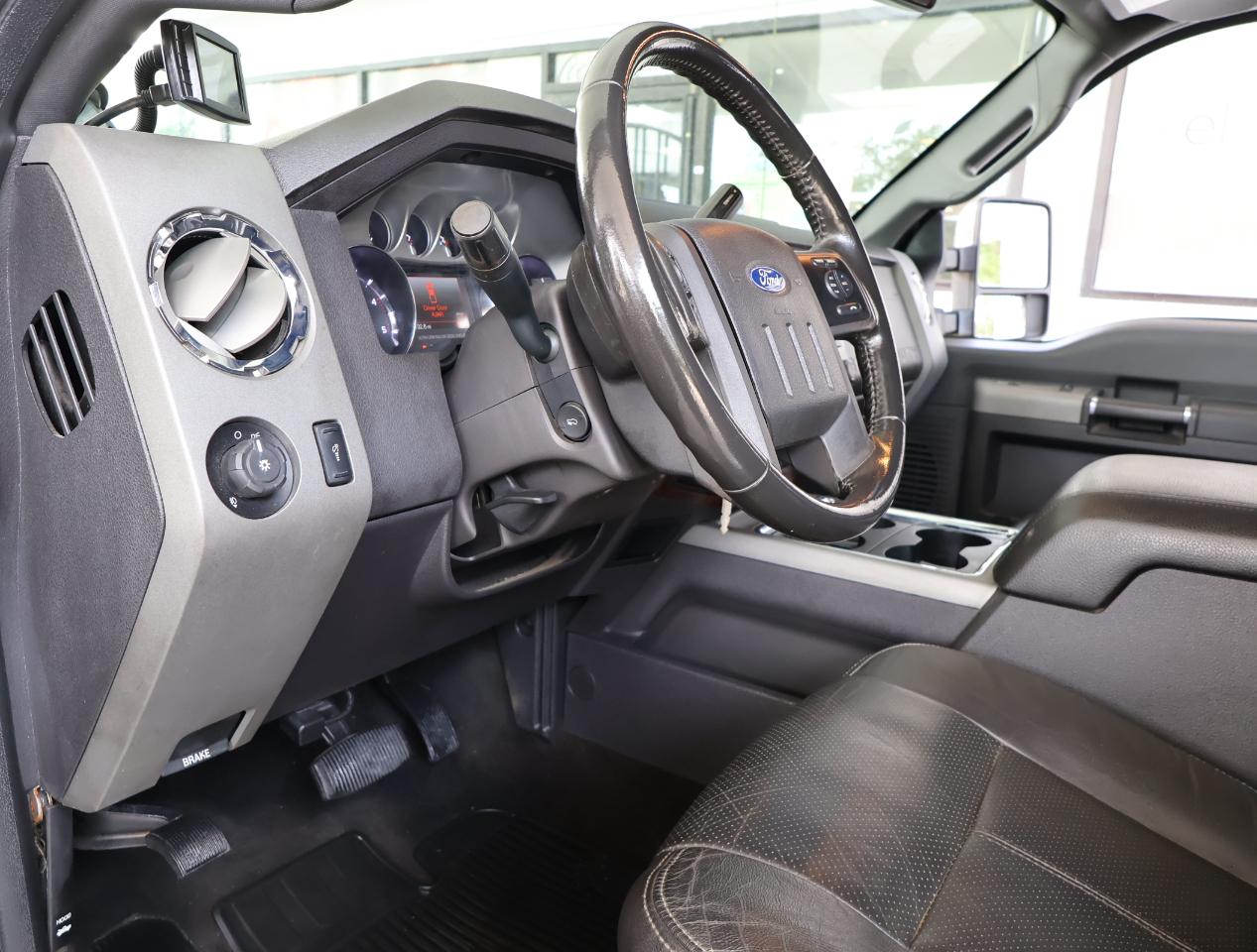 Ford F-450 SD Lariat Crew Cab 4WD DRW 2012
