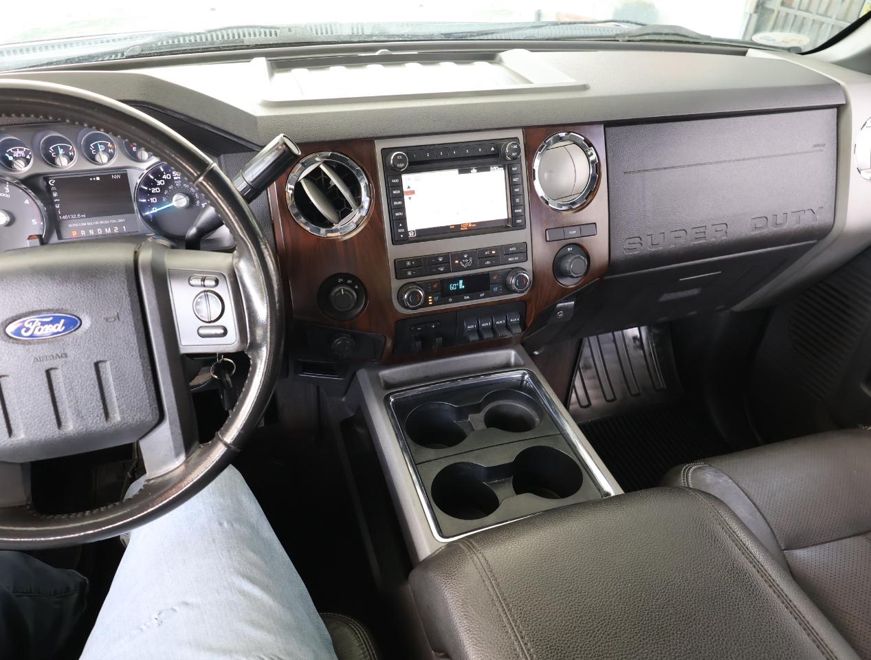 Ford F-450 SD Lariat Crew Cab 4WD DRW 2012