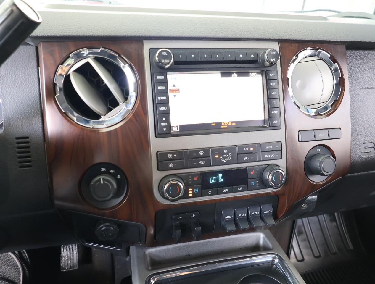 Ford F-450 SD Lariat Crew Cab 4WD DRW 2012