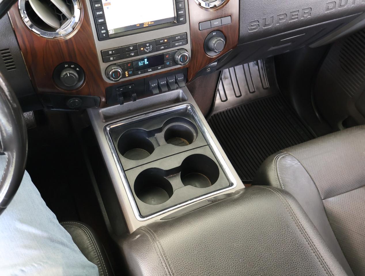 Ford F-450 SD Lariat Crew Cab 4WD DRW 2012