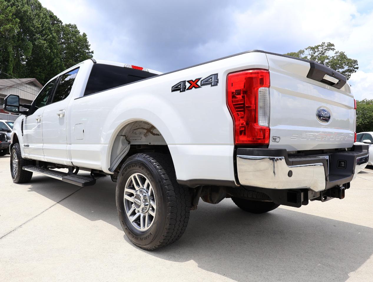 Ford F-250 SD Lariat Crew Cab 4WD 2017