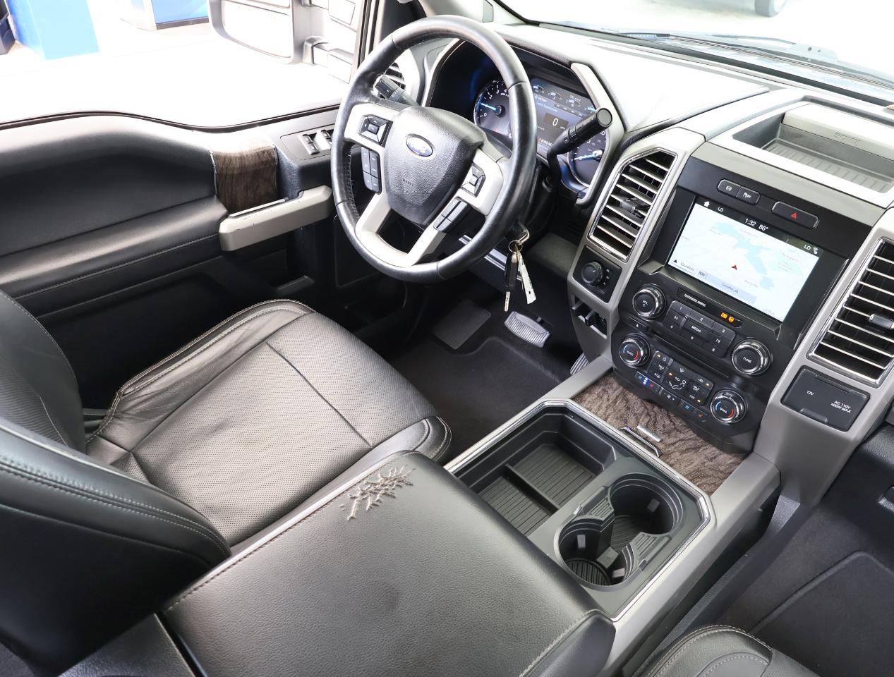 Ford F-250 SD Lariat Crew Cab 4WD 2017