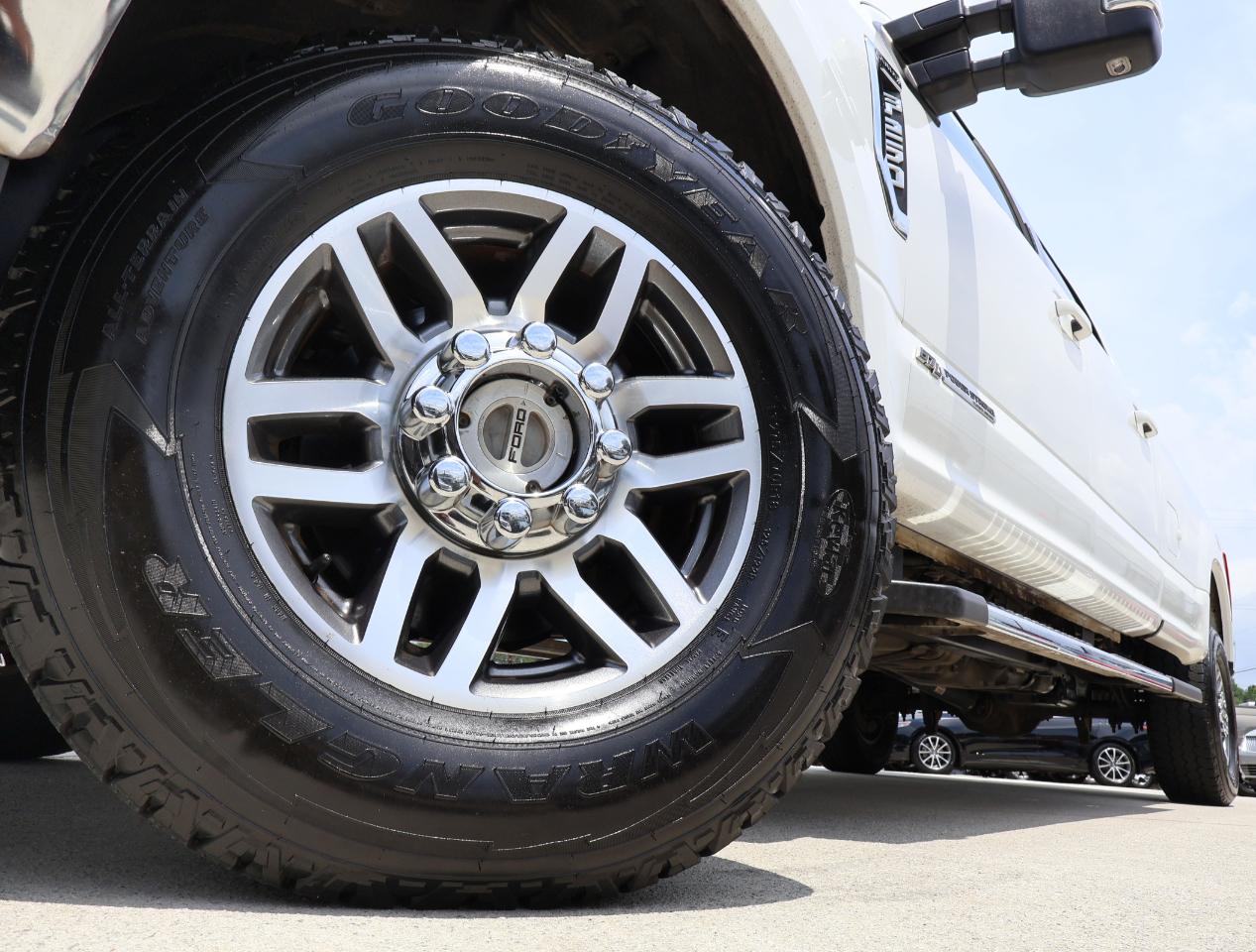Ford F-250 SD Lariat Crew Cab 4WD 2017