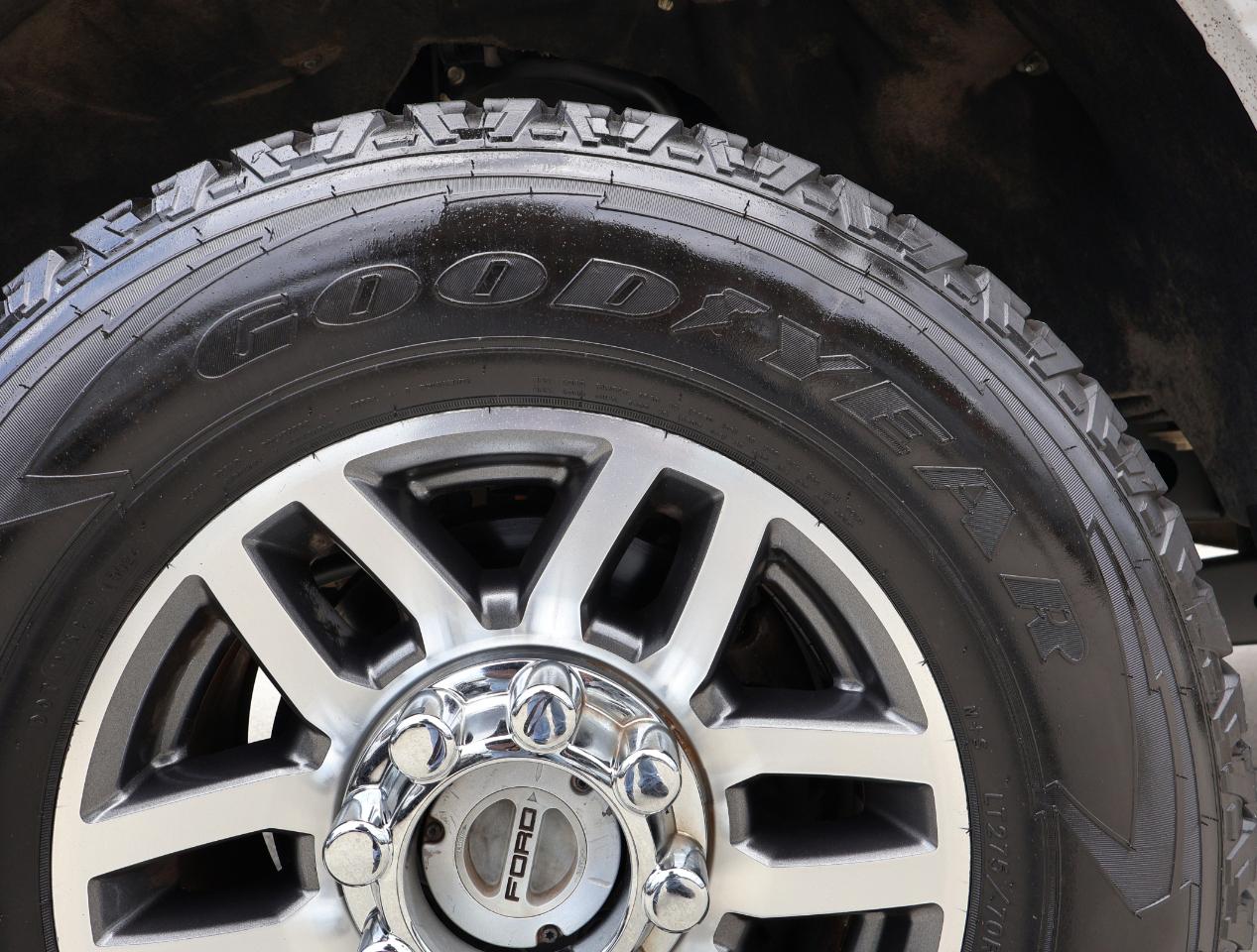 Ford F-250 SD Lariat Crew Cab 4WD 2017
