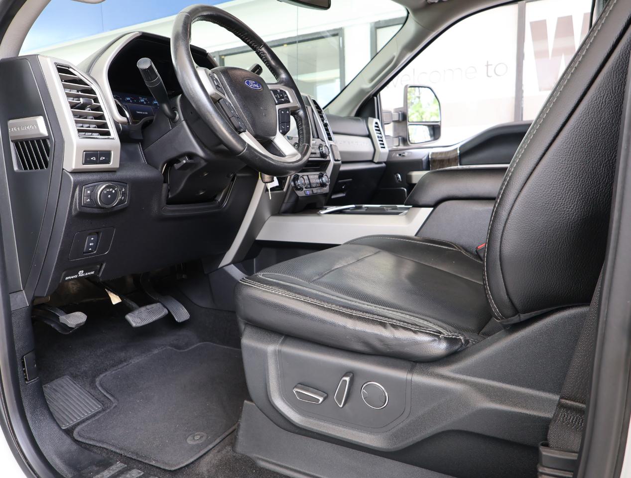 Ford F-250 SD Lariat Crew Cab 4WD 2017