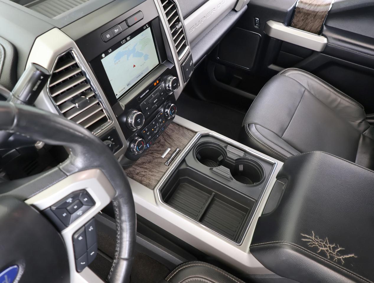 Ford F-250 SD Lariat Crew Cab 4WD 2017