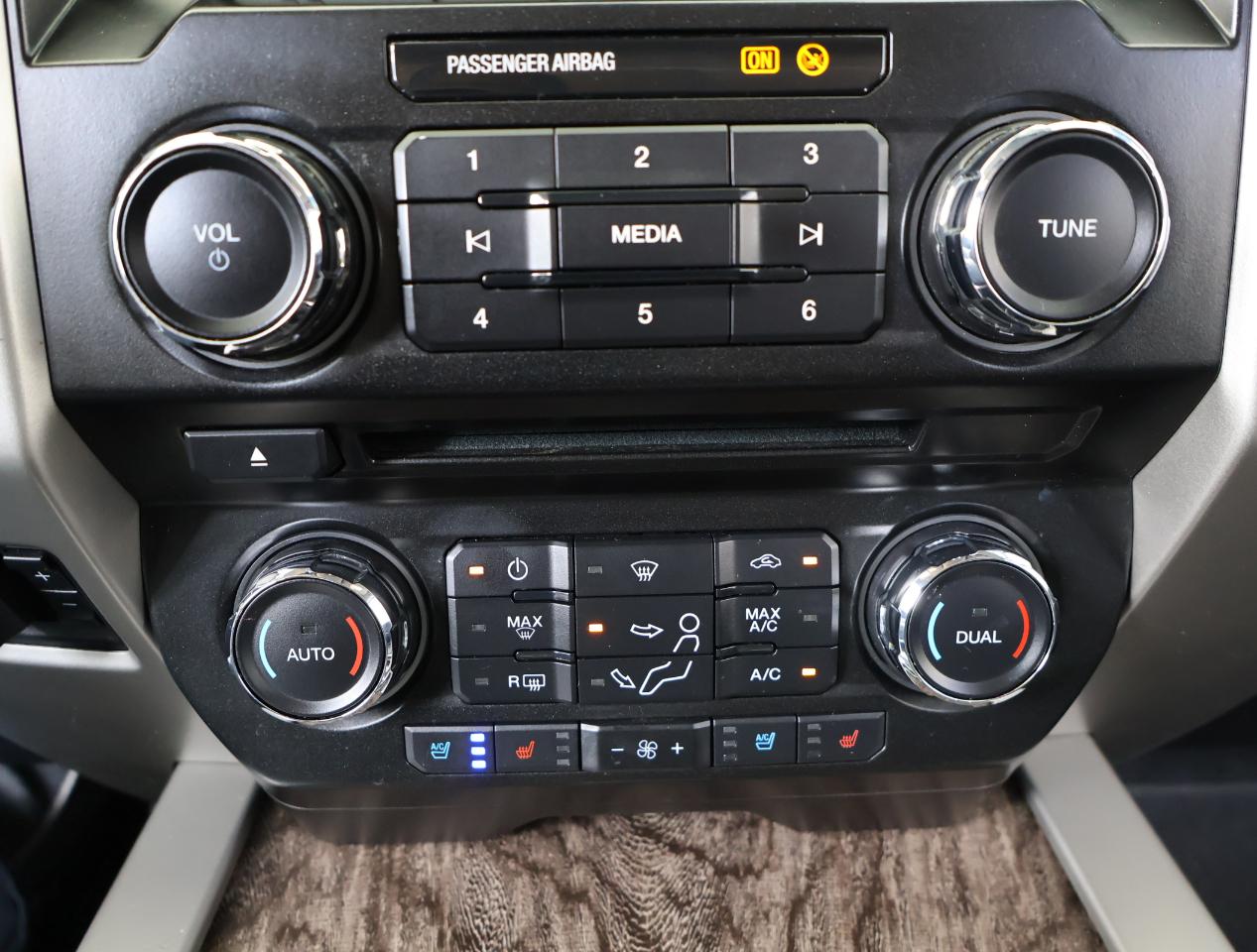 Ford F-250 SD Lariat Crew Cab 4WD 2017