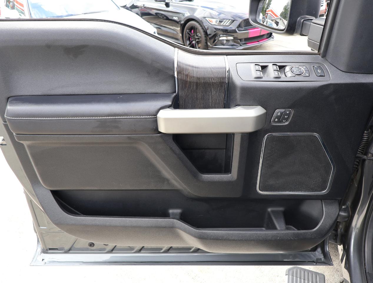 Ford F-350 SD Lariat Crew Cab 4WD 2021