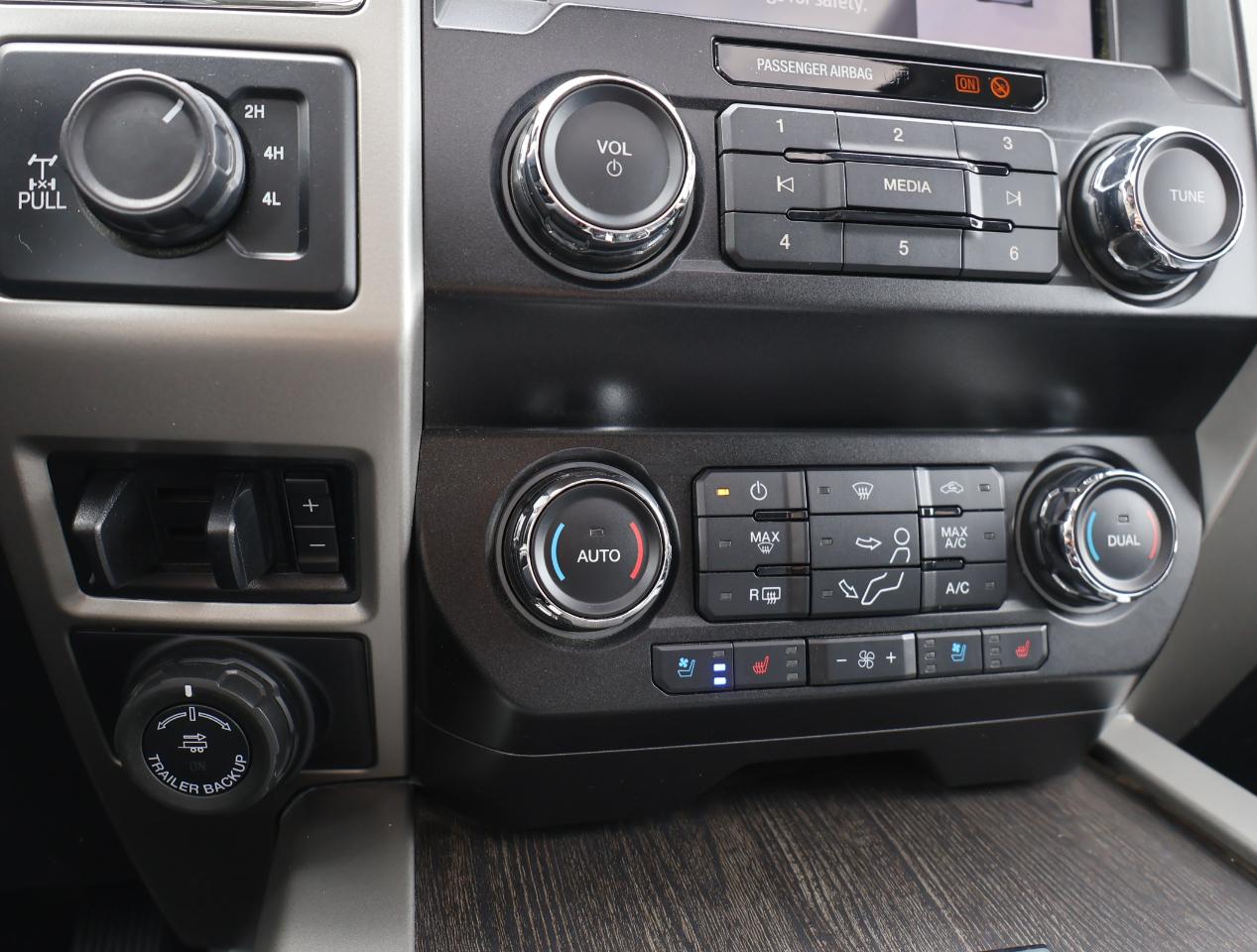 Ford F-350 SD Lariat Crew Cab 4WD 2021