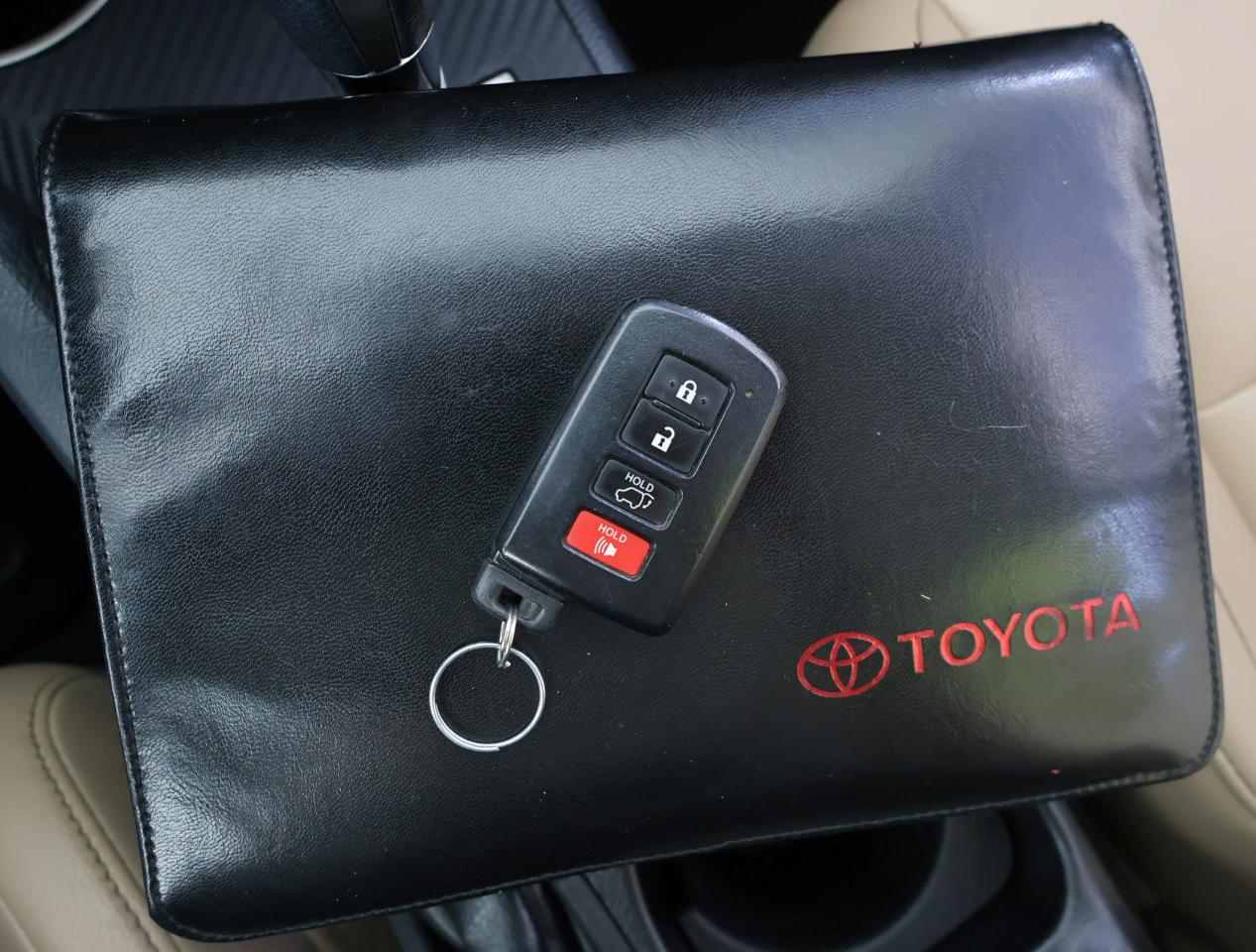 Toyota RAV4 Limited FWD 2013