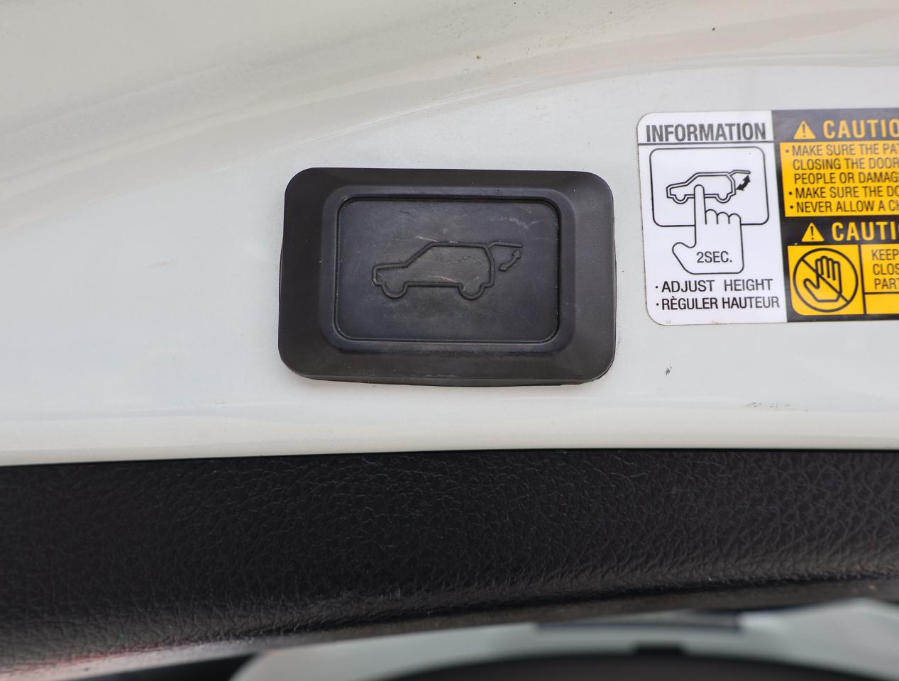 Toyota RAV4 Limited FWD 2013