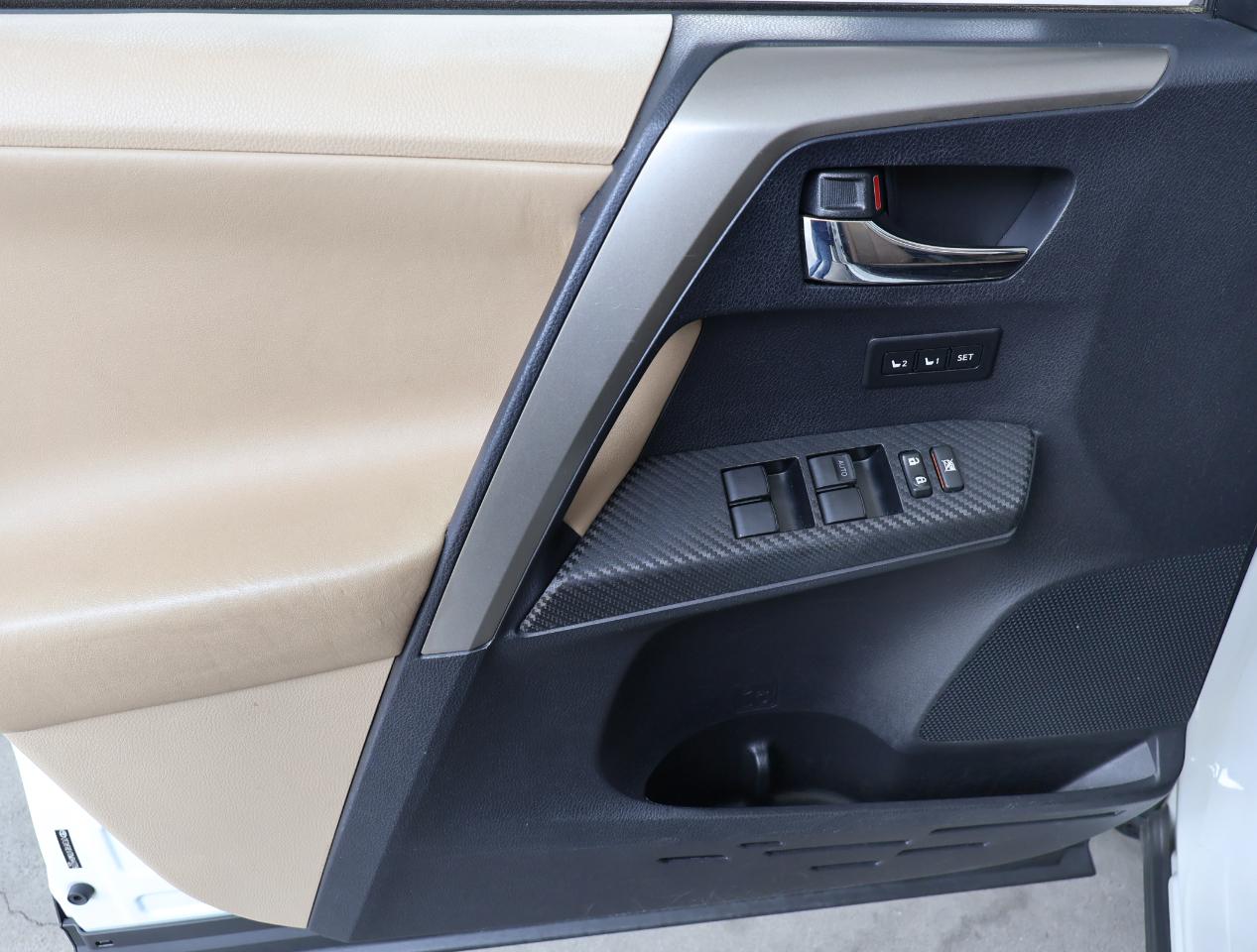 Toyota RAV4 Limited FWD 2013