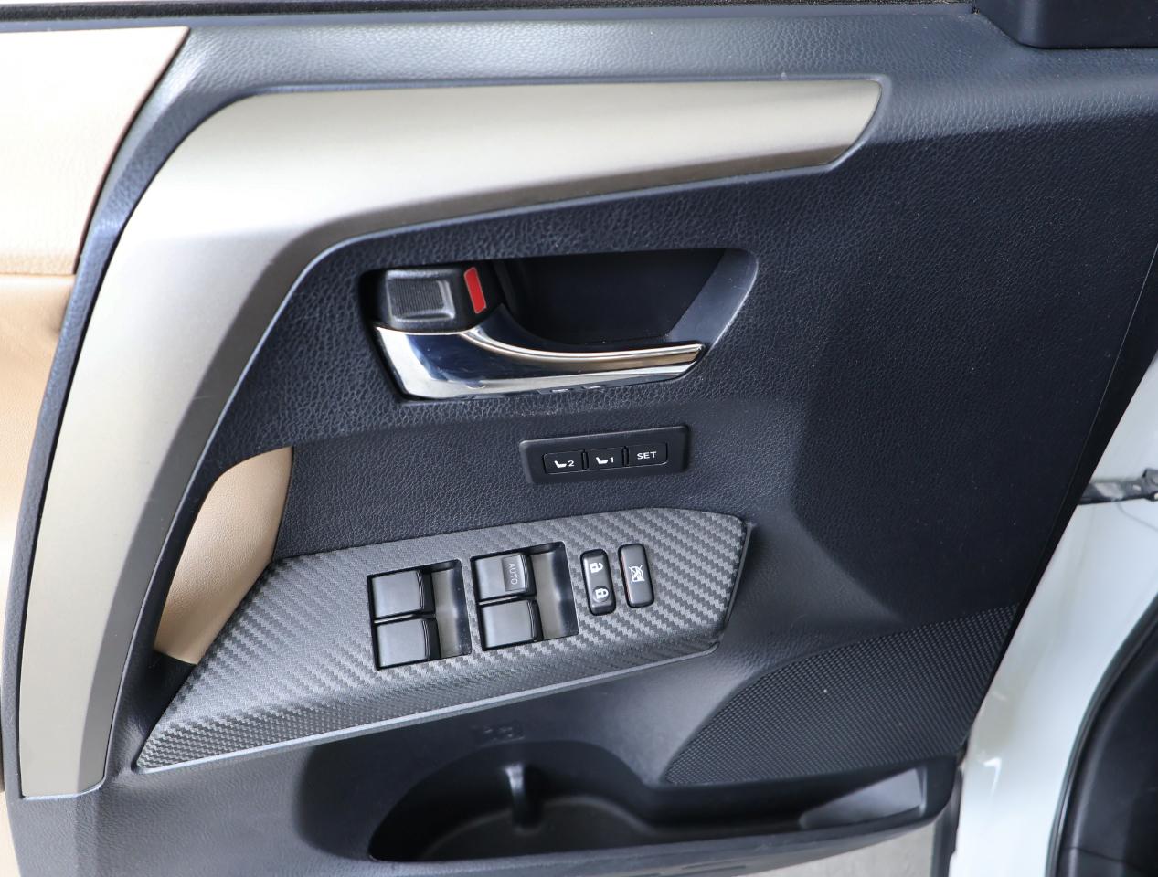 Toyota RAV4 Limited FWD 2013