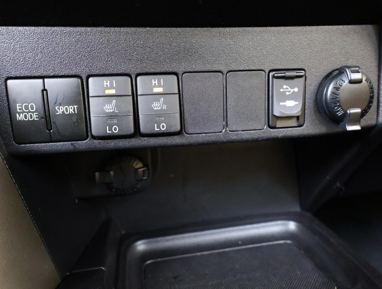 Toyota RAV4 Limited FWD 2013
