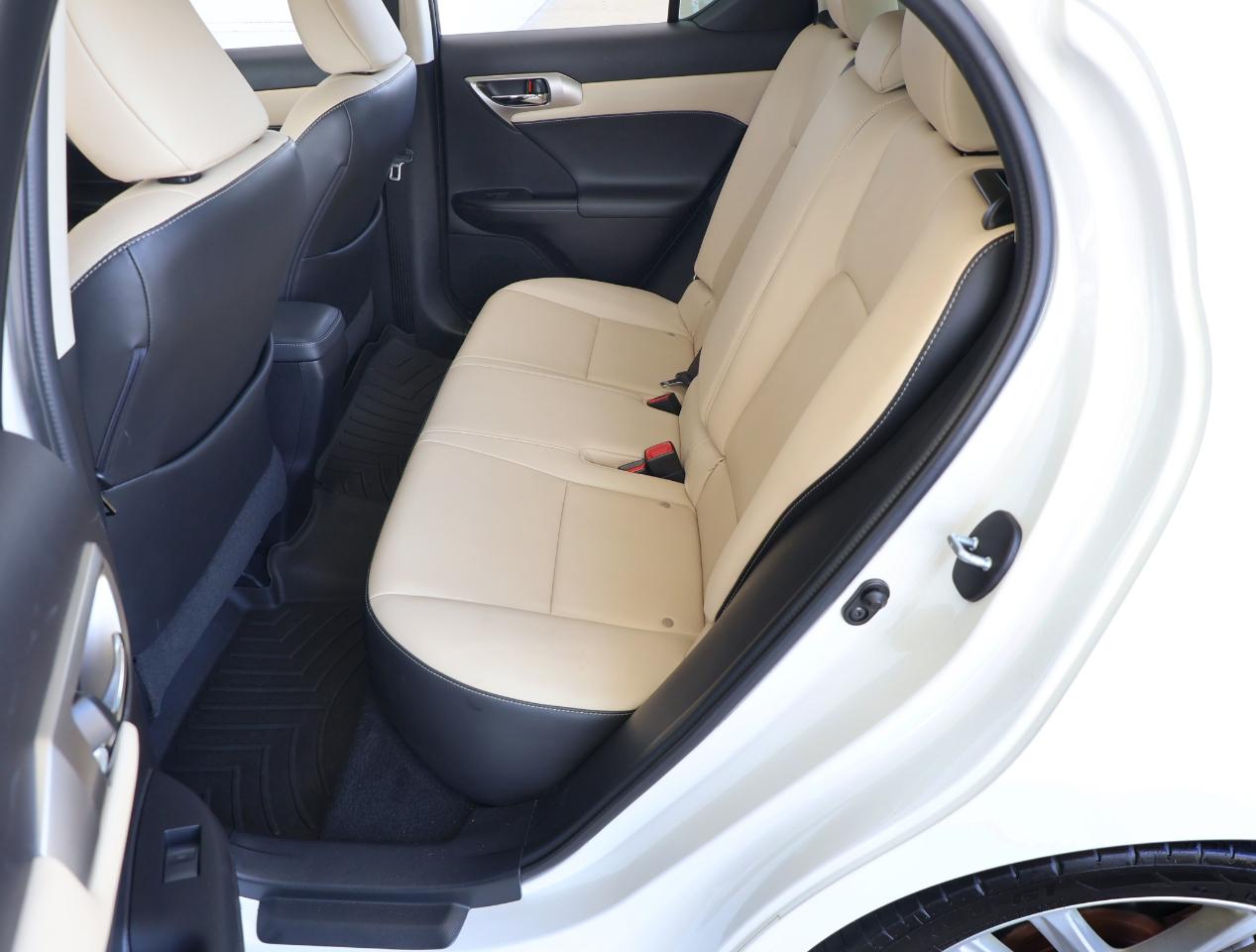 Lexus CT 200h Base 2016