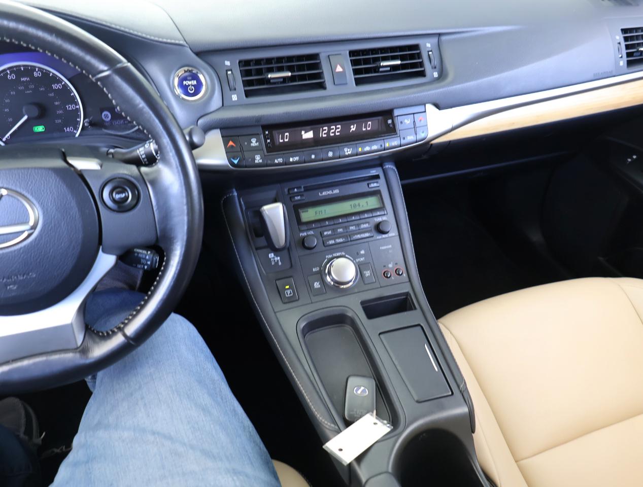 Lexus CT 200h Base 2016