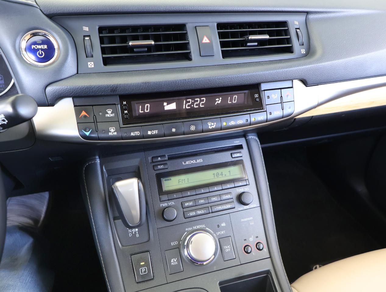 Lexus CT 200h Base 2016