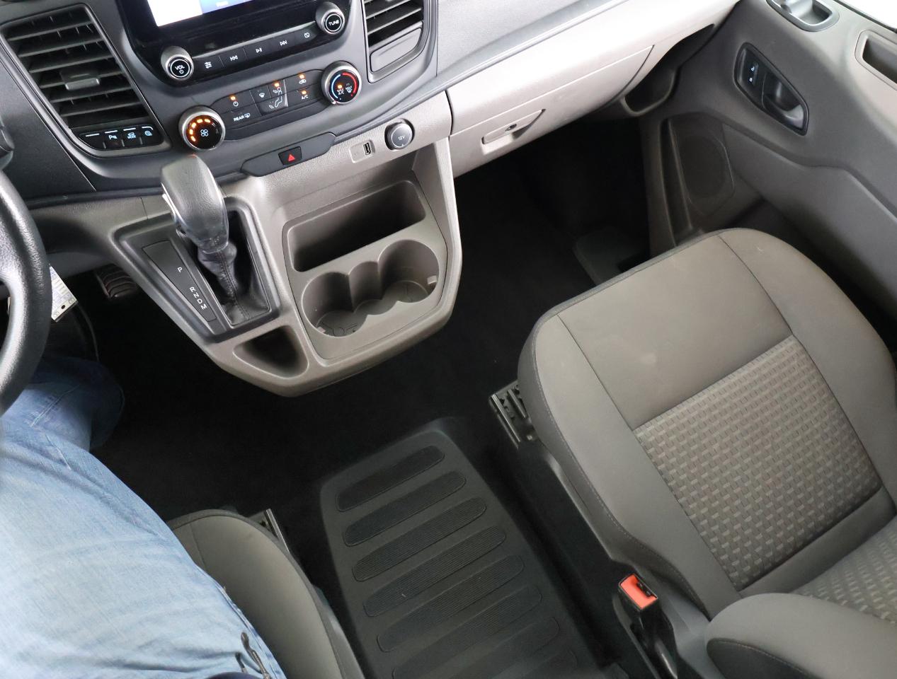 Ford Transit  2021