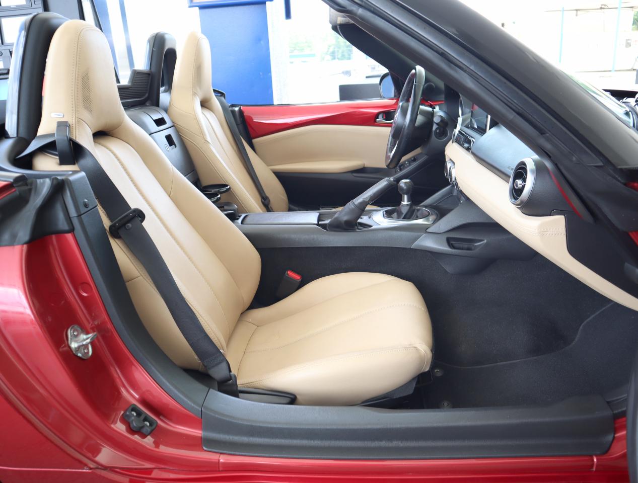 Mazda MX-5 Miata Grand Touring 2016