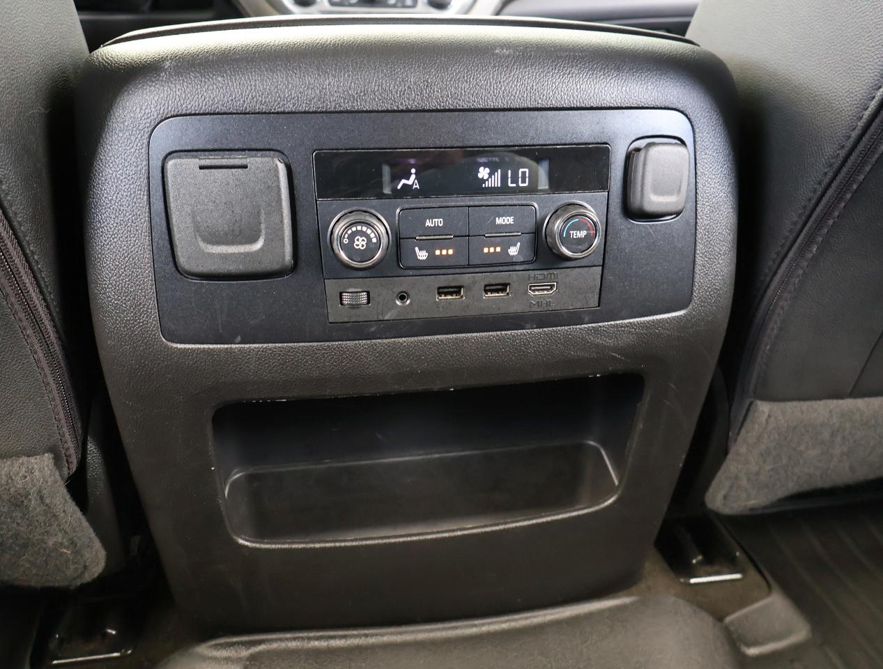 GMC Yukon SLT 2WD 2017