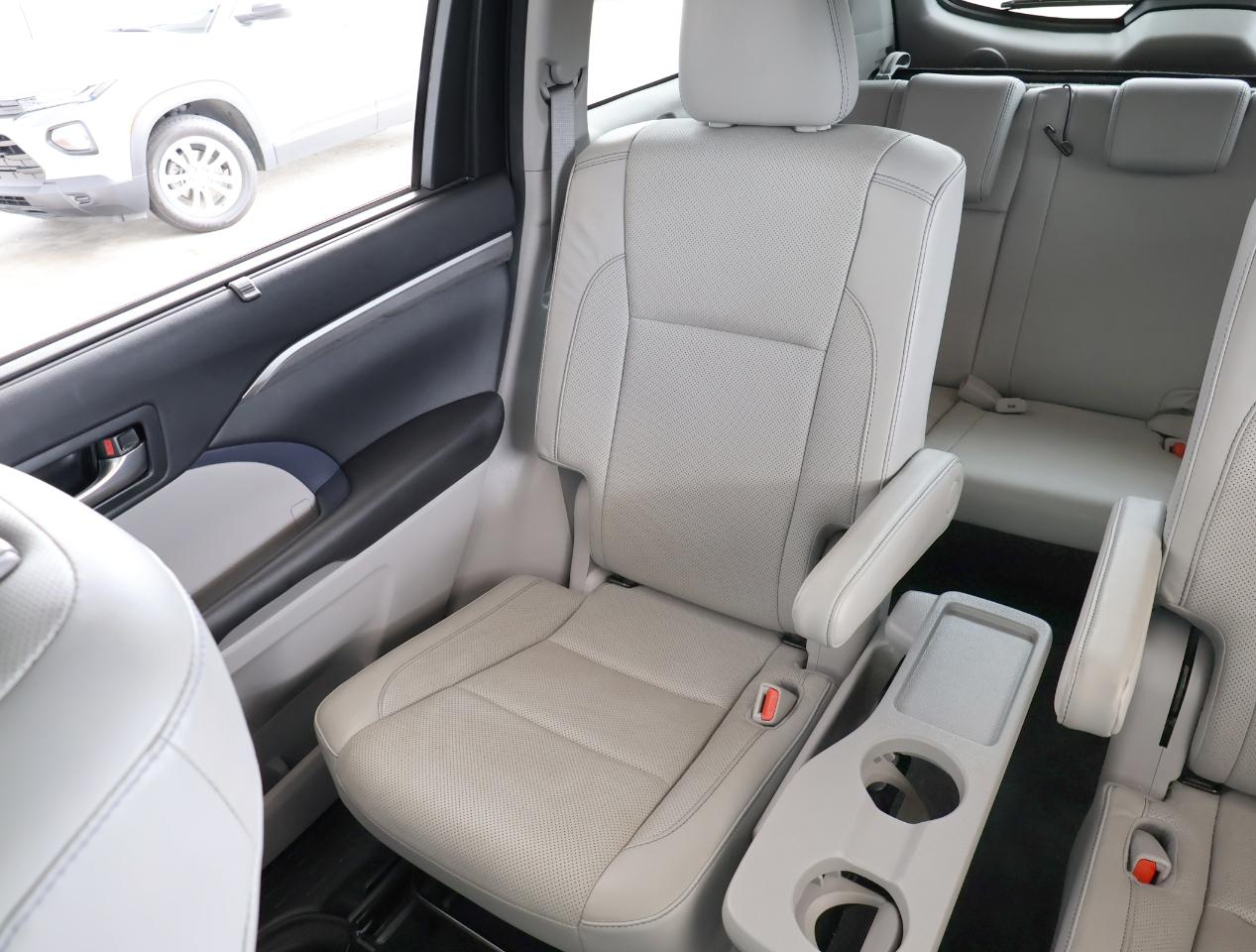 Toyota Highlander  2017