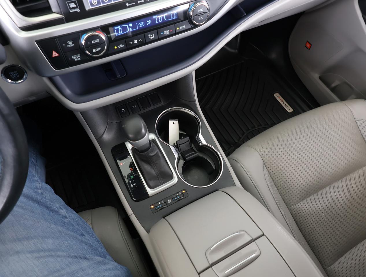 Toyota Highlander  2017