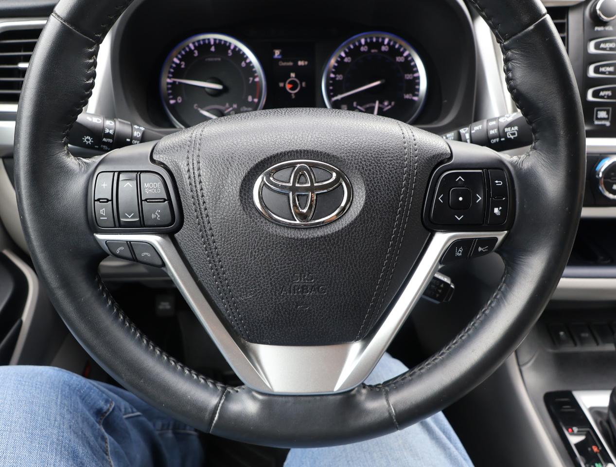 Toyota Highlander  2017