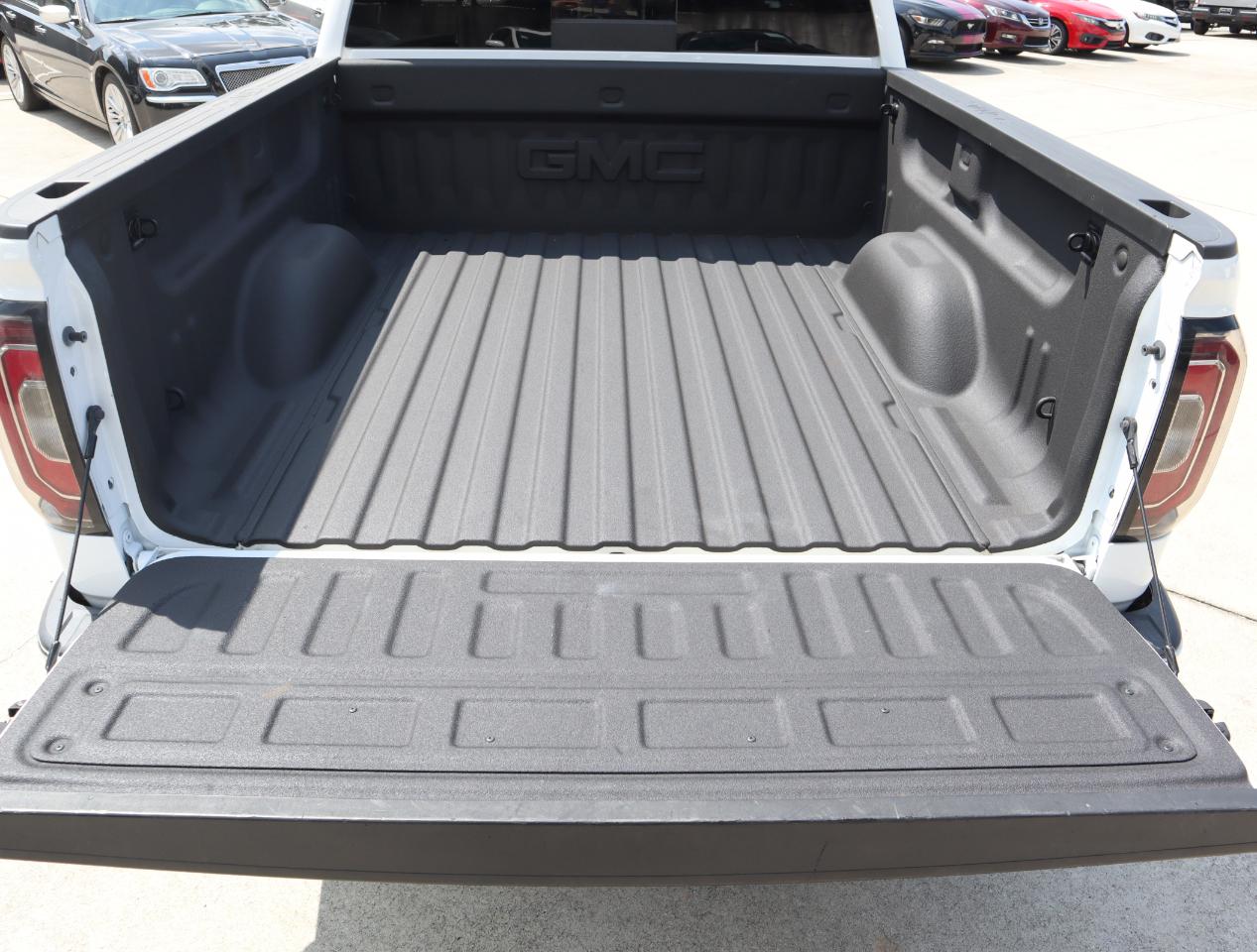 GMC Sierra 1500 SLT Crew Cab 4WD 2017
