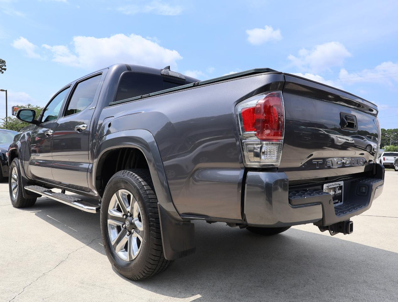 Toyota Tacoma Limited Double Cab V6 6AT 2WD 2017