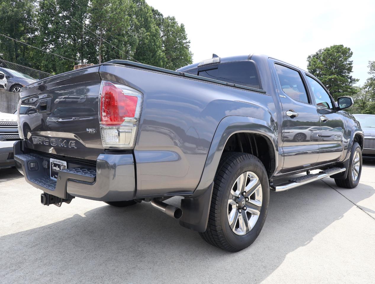 Toyota Tacoma Limited Double Cab V6 6AT 2WD 2017