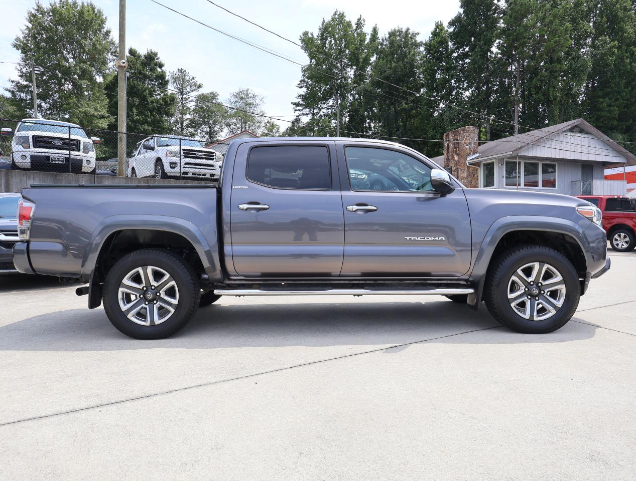 Toyota Tacoma Limited Double Cab V6 6AT 2WD 2017