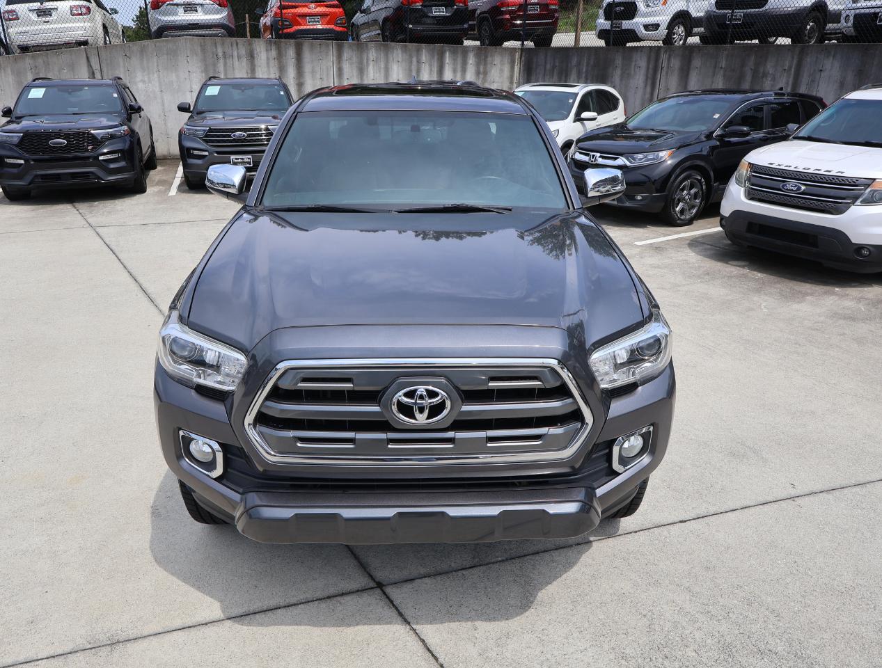 Toyota Tacoma Limited Double Cab V6 6AT 2WD 2017