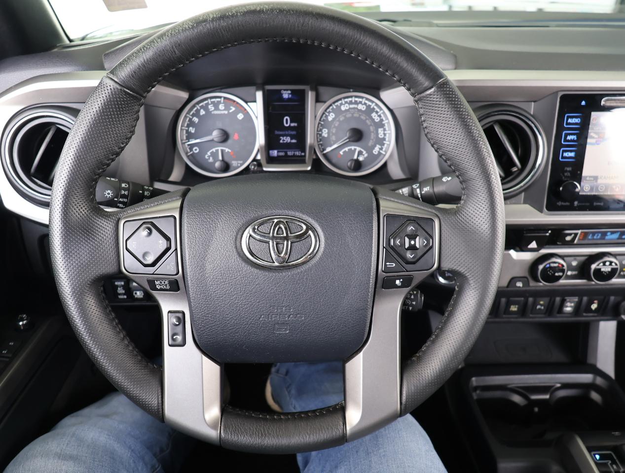 Toyota Tacoma Limited Double Cab V6 6AT 2WD 2017