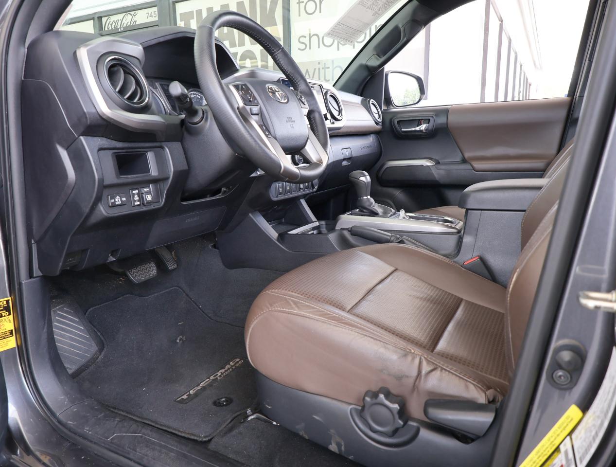 Toyota Tacoma Limited Double Cab V6 6AT 2WD 2017