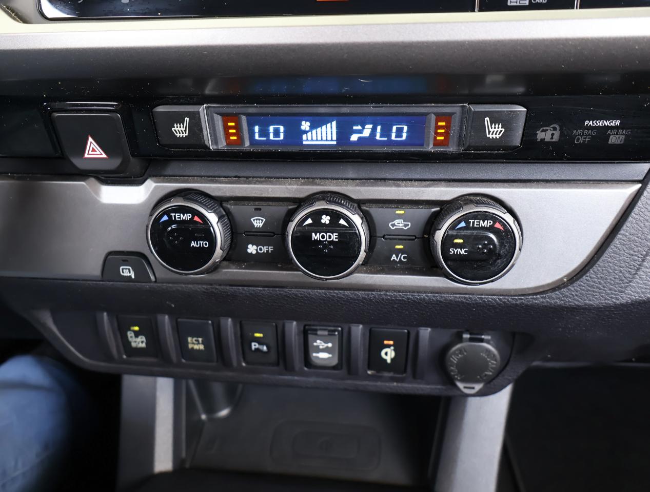 Toyota Tacoma Limited Double Cab V6 6AT 2WD 2017