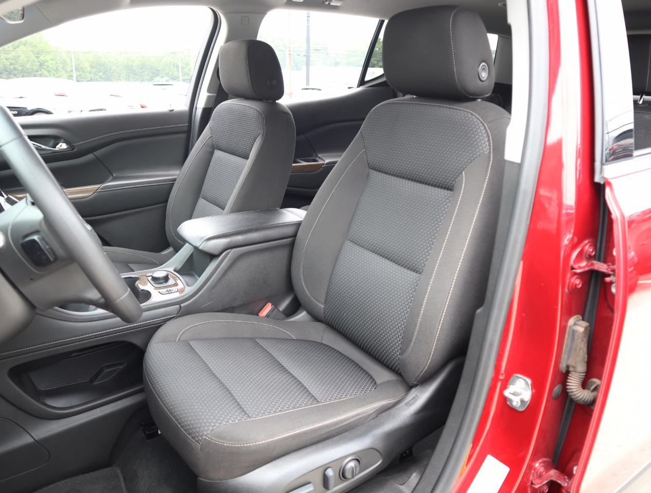 GMC Acadia SLE 2022