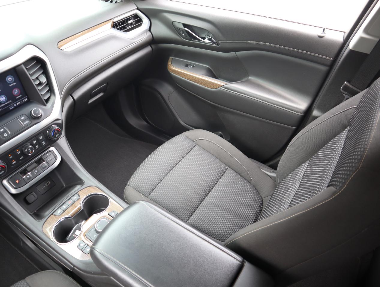 GMC Acadia SLE 2022